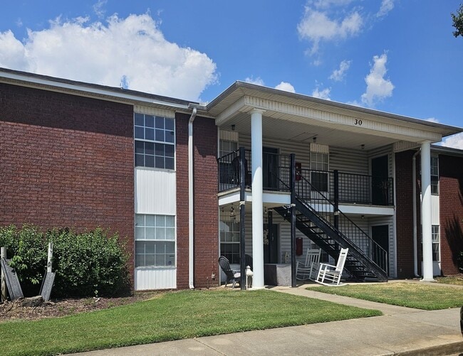 Building Photo - 51 Cedar Creek Ct