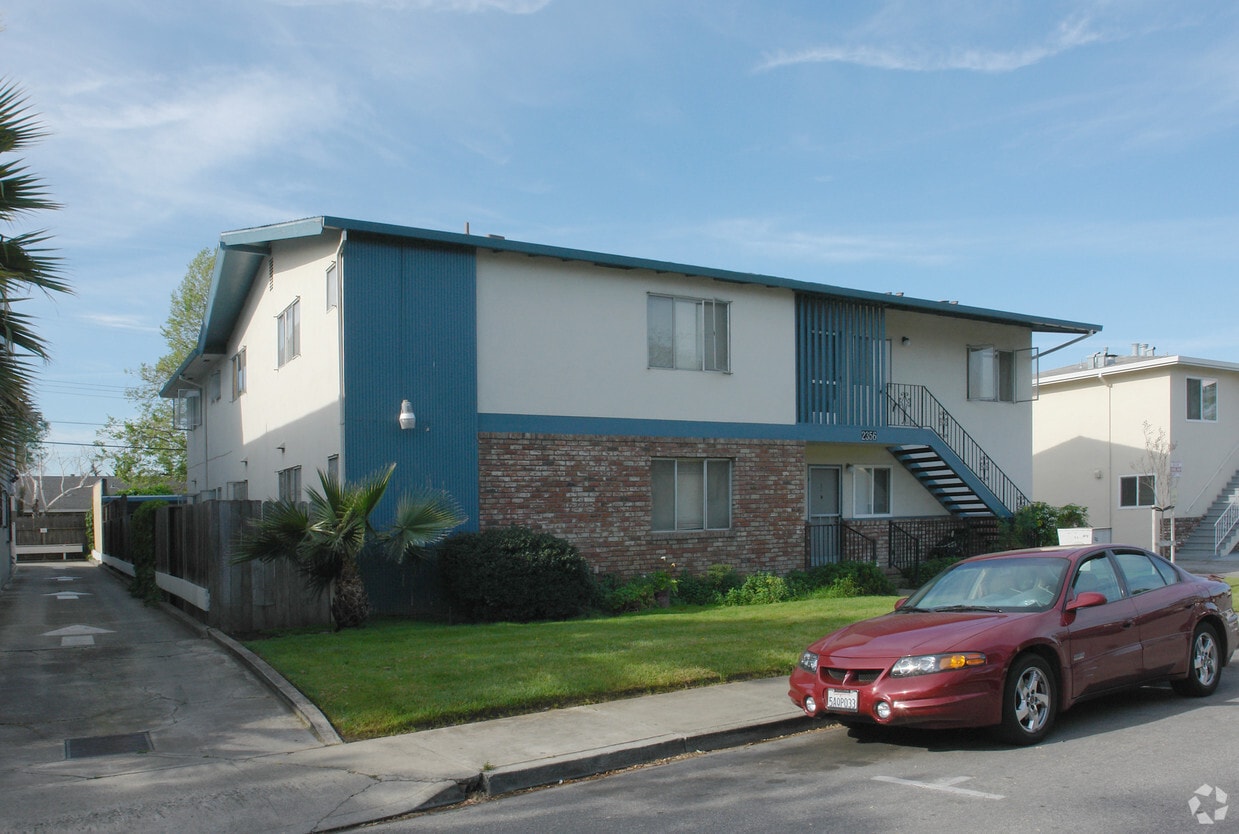 Primary Photo - 2356 Sutter Ave
