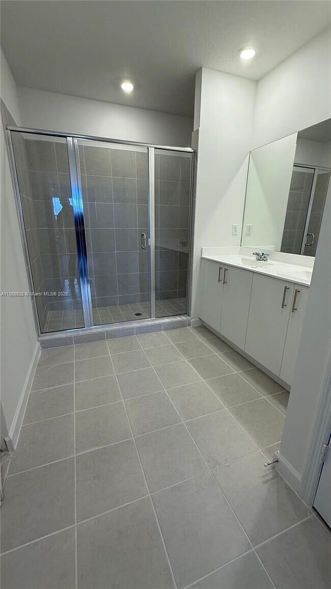 Foto del edificio - 2984 SE 23rd Ave