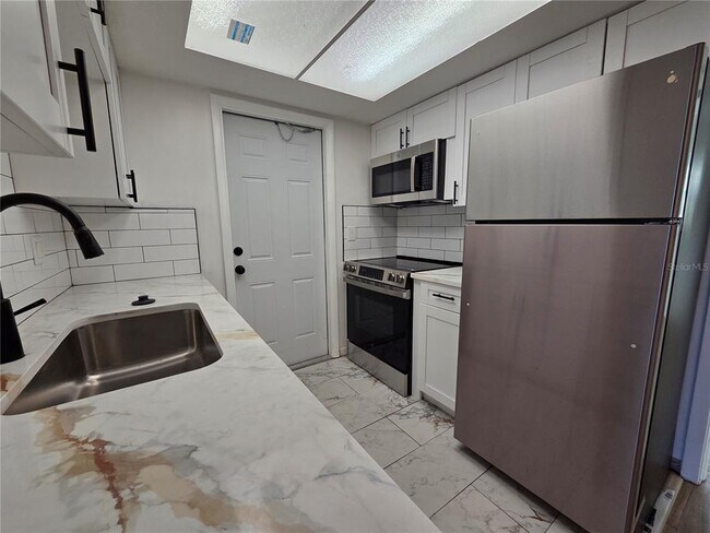 Foto del edificio - 606 S Betty Ln