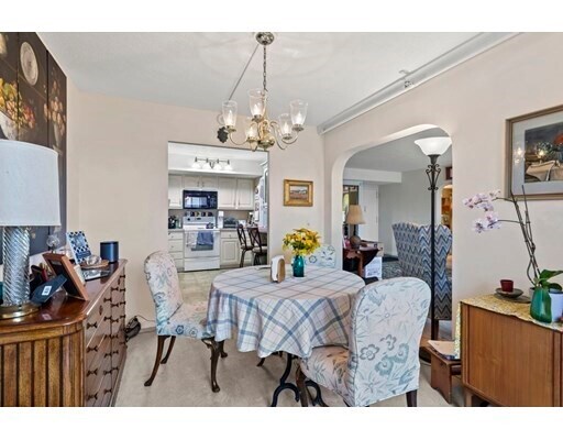 Foto del edificio - 1731 Beacon St