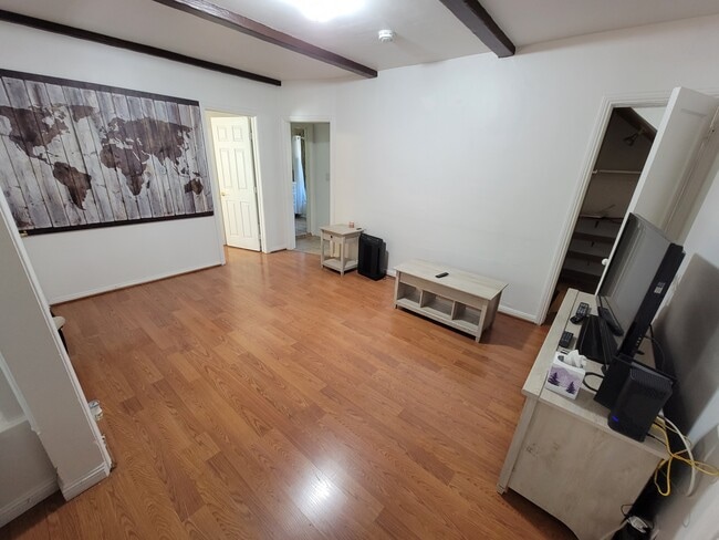 Living room - 1529 N Hobart Blvd