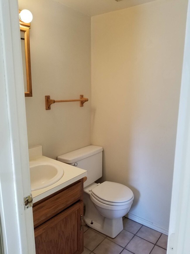 Building Photo - 602 Fawn Dr