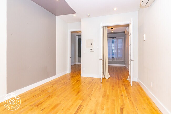 Foto del edificio - 184 Suydam St