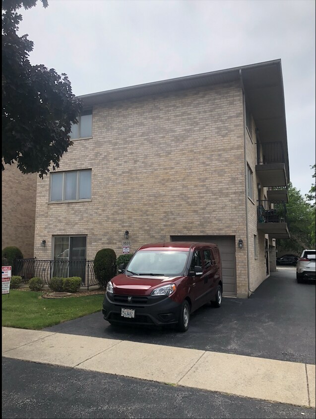 Primary Photo - 9530 Minnick Ave