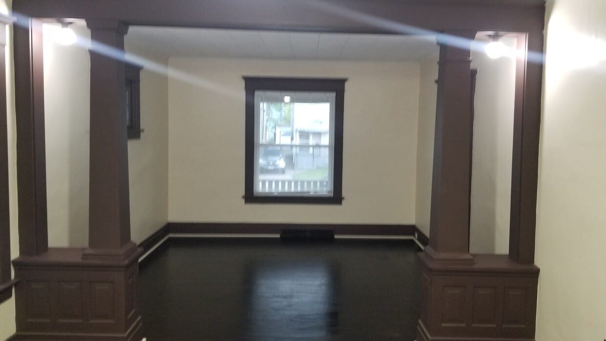 Living room - 91 Ross Ave