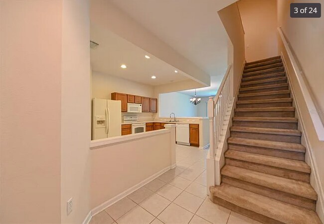 Building Photo - 26531 Castleview Way