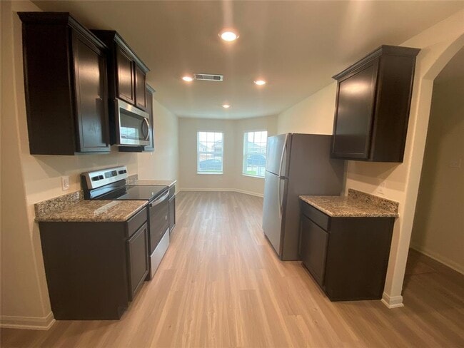 Building Photo - 2107 Mule Ridge Dr