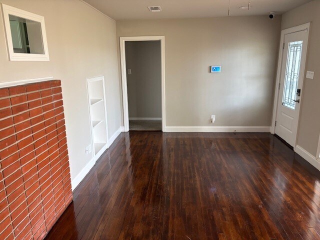 Building Photo - 3210 Proswimmer St