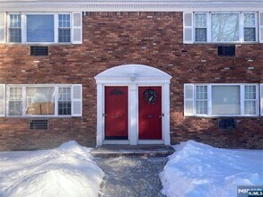 Building Photo - 1251 Valley Rd