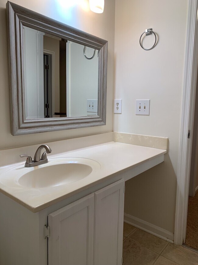 Foto del edificio - Remodeled 2 bedroom home