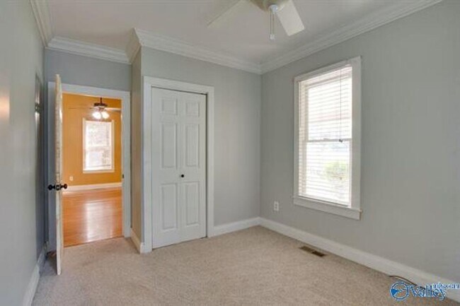 Foto del edificio - 1313 Wells Ave SE