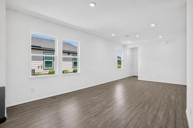 Foto del edificio - 18027 Lasso Mls Dr