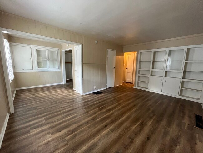 Building Photo - 3336 Baltimore Ave