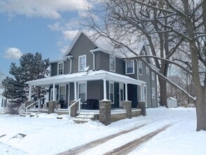 Building Photo - 1316-1316 W Walnut St
