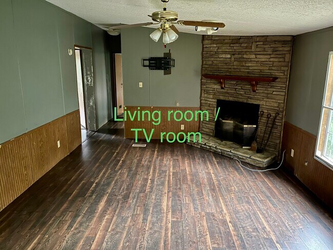 Building Photo - 350 Co Rd 109