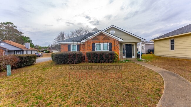 Building Photo - 7039 Stoneybrook Dr