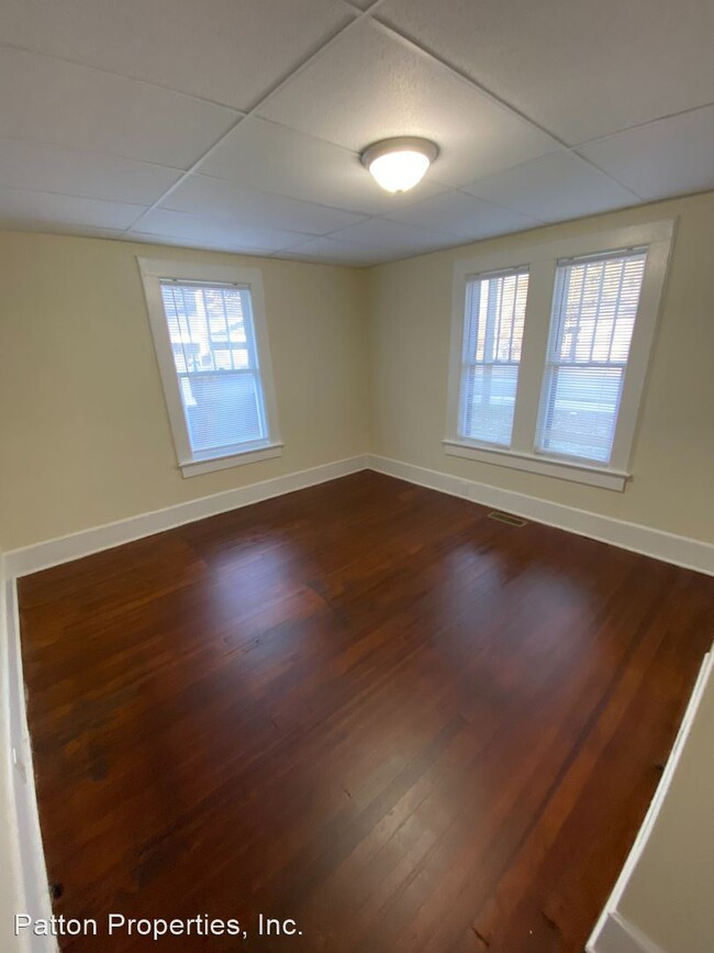Building Photo - 2 br, 1 bath House - 5020 North Main Street