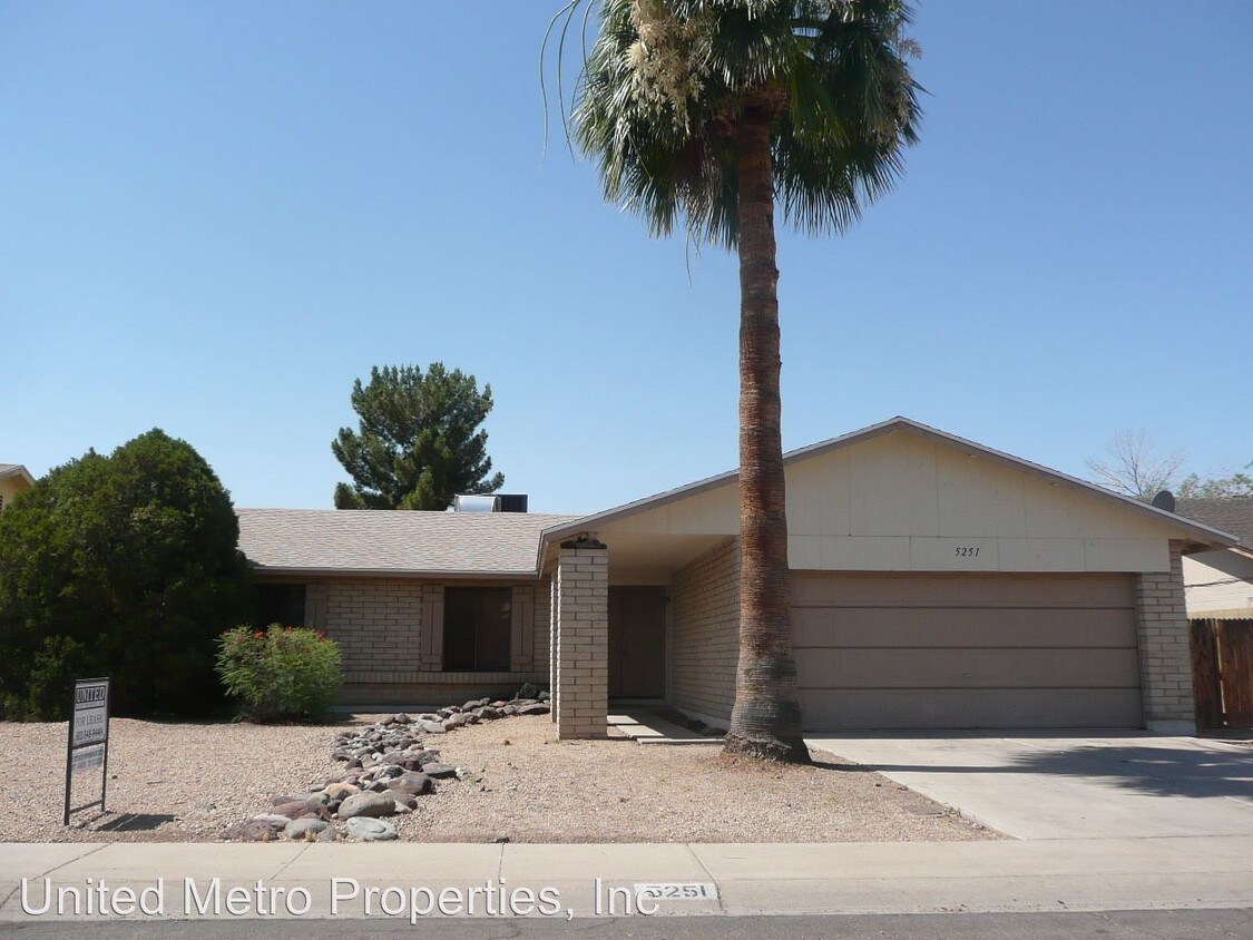 Foto principal - 5251 W Poinsettia Dr
