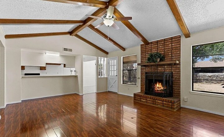 Foto del edificio - 3208 Tomahawk St