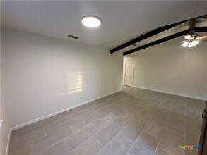 Building Photo - 2207 Grandon Cir