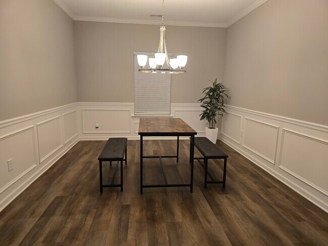 Foto del edificio - 339 Parkmont Way