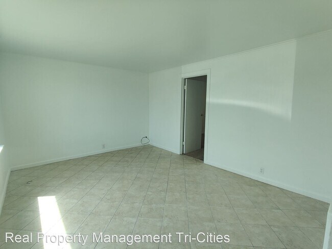 Building Photo - 2 br, 1 bath House - 917 E. 27th Av.
