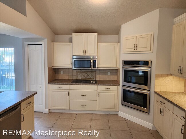 Foto del edificio - 4 br, 2 bath House - 3960 SW Hablow St