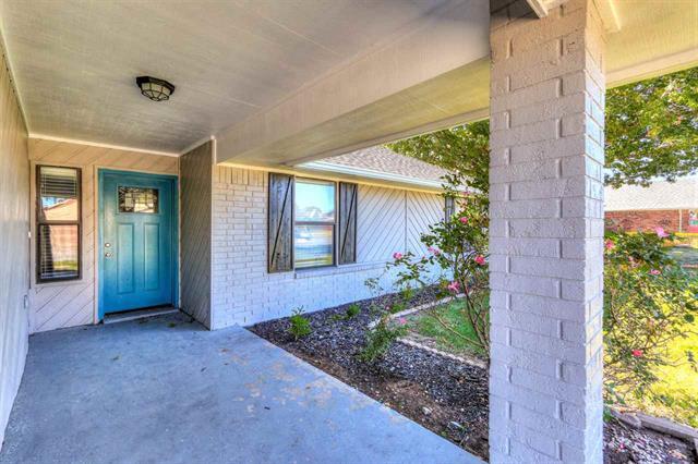 Building Photo - 7210 NW Willow Creek Dr