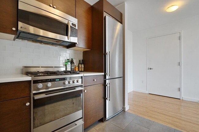 Building Photo - 25 McWilliams Pl