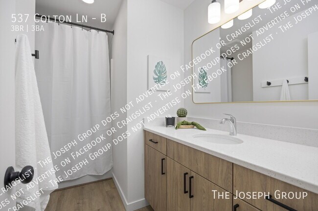 Foto del edificio - 537 Colton Ln