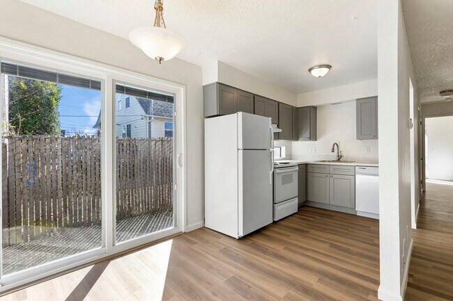 Foto del edificio - 521 NE 81st Ave