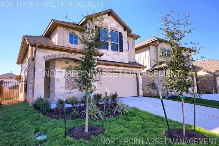Foto principal - Charming 4-Bed, 3.5-Bath Home in Leander –...
