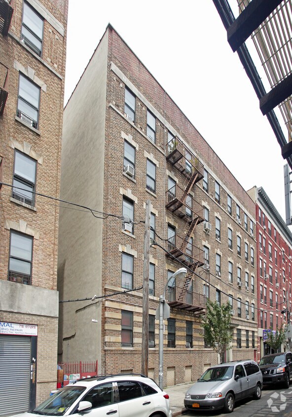Building Photo - 1675 Southern Blvd