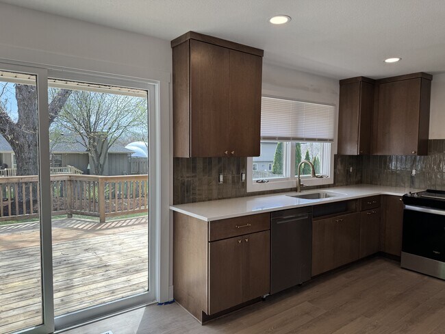 Building Photo - 3516 Breckenridge Dr