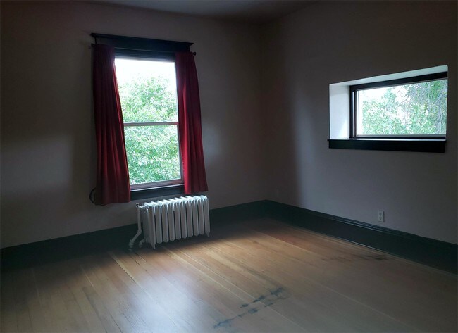 Foto del edificio - 104 N E St