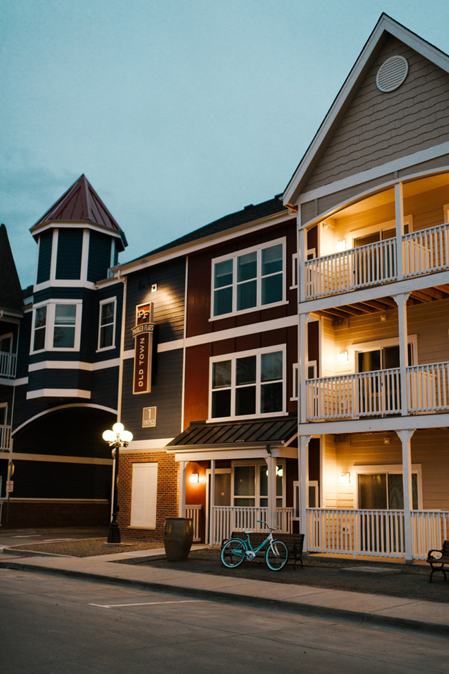 Building Photo - Parker Flats at Old Town