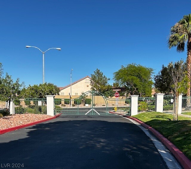 Building Photo - 2227 Summerwind Cir