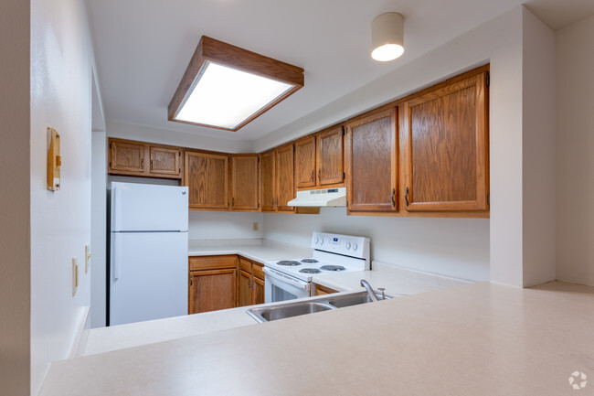 1BR, 1BA - View Pointe