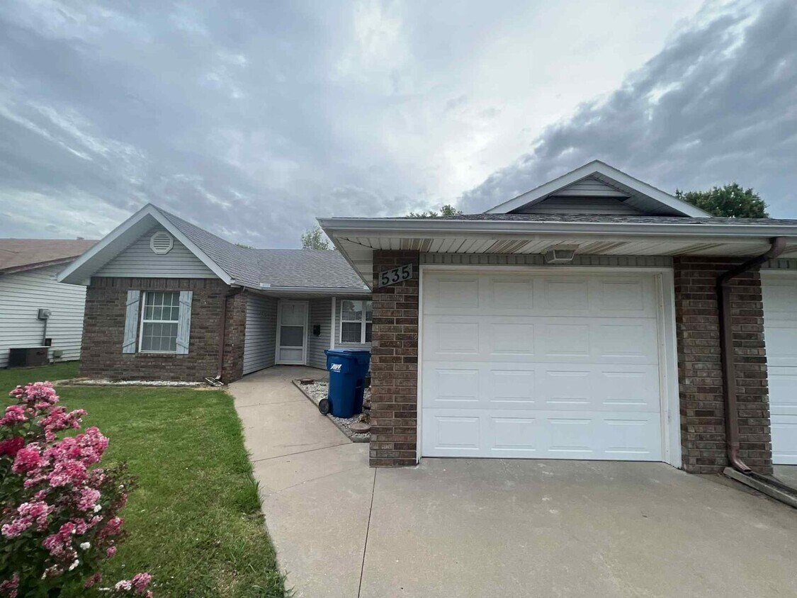 Foto principal - 535 Scott St