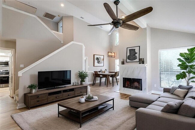 Foto del edificio - 3813 Beaumont Ln