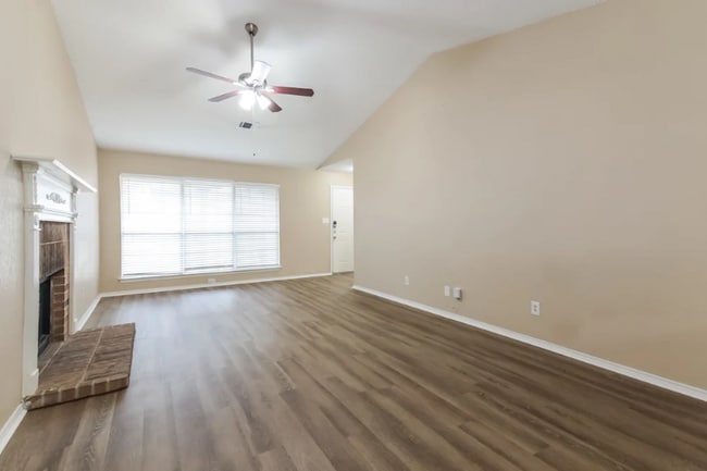 Foto del edificio - 4152 Hathaway Dr