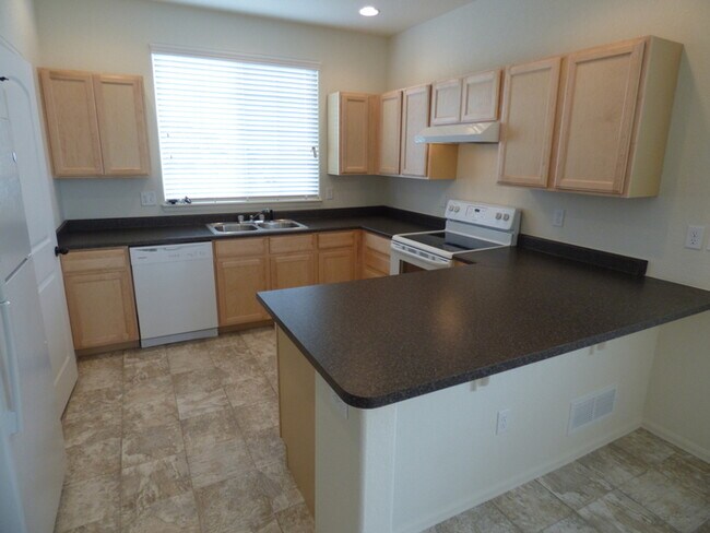 Foto del edificio - 4 Bed / 2.5 Bath Home in Windsor!