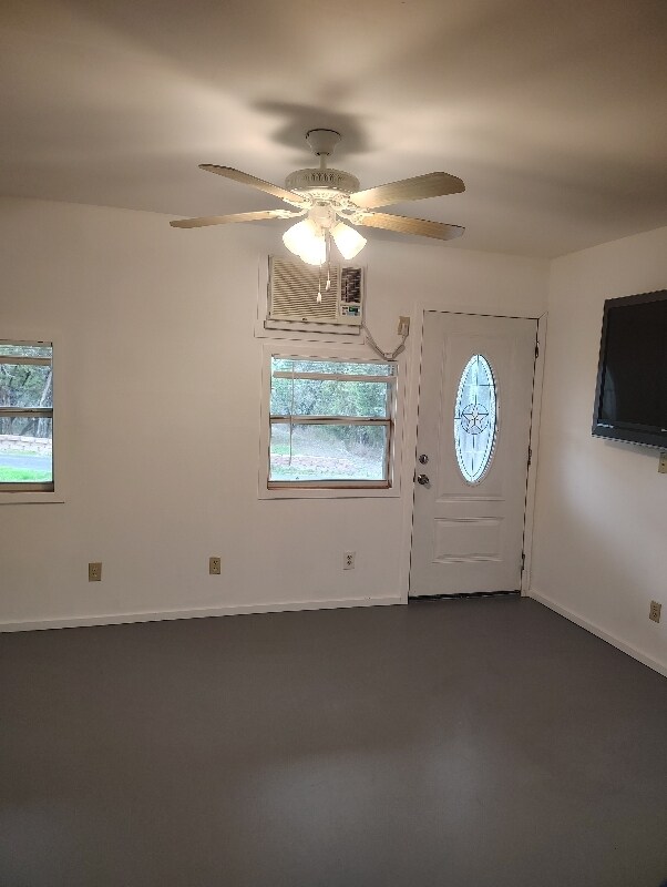 Building Photo - 8121Rebecca Hill Rd