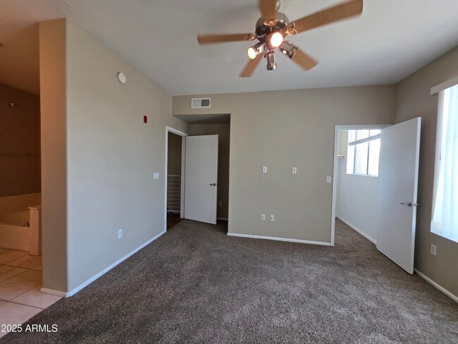 Foto del edificio - 6605 N 93RD Ave