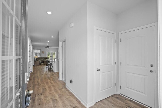 Building Photo - 2448 Quinn Dr