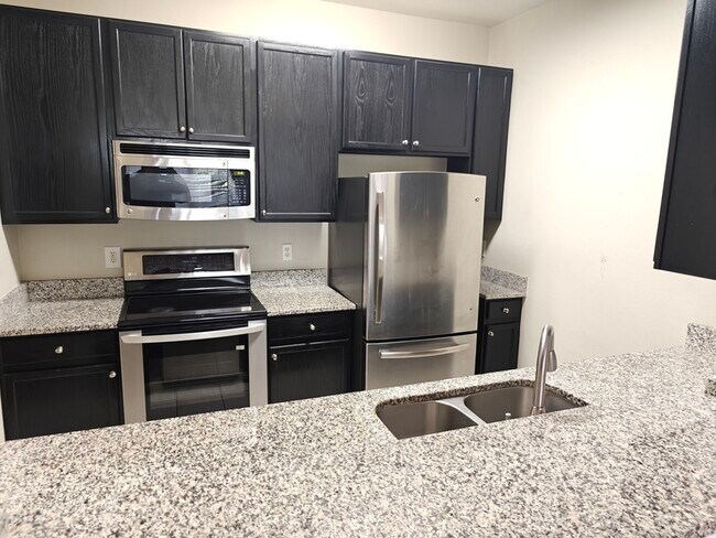 Building Photo - 6214 Stevenson Dr