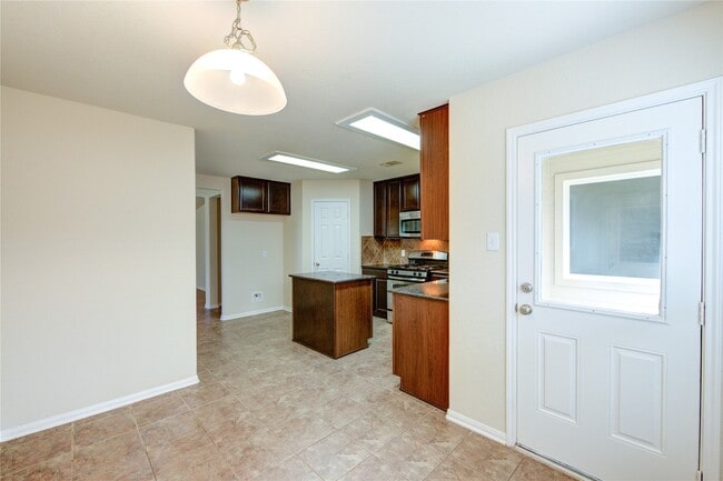 Foto del edificio - 14839 Fir Knoll Way