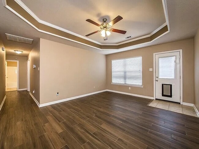 Building Photo - 304 Orange St