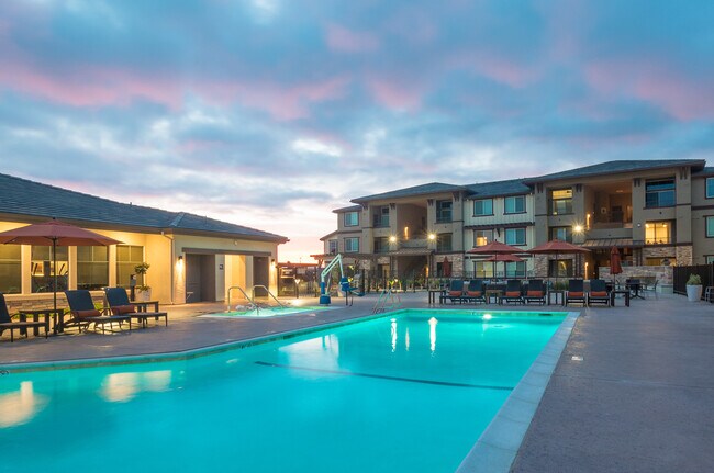 Foto del edificio - Canyon Ridge at Napa Junction